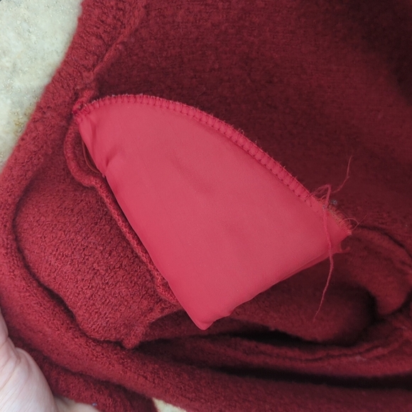 M/L Red Ruffle Casamia Exclusive Open Front Sweater Christmas - Picture 9 of 9